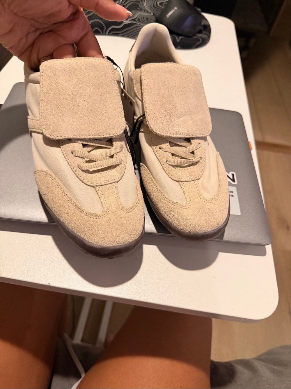 ZARA Women’s Beige Suede-Trim Sneakers - Picture 4 of 6